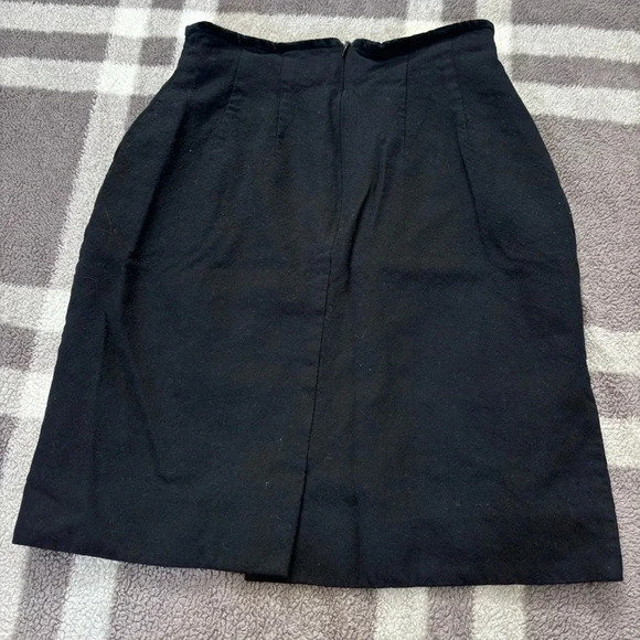 Brooks Brothers Black Pencil Skirt Velvet Waist  Size 6 - Picture 2 of 7